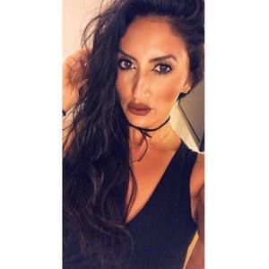 Meet your Posher, Hanadi